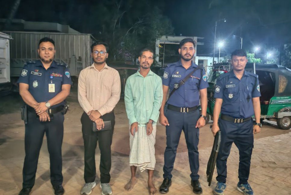 মাকে মারধরের অভিযোগ ছেলের বিরুদ্ধে