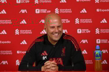 ইপিএলকে 'মিনি লিগ' মনে হচ্ছে লিভারপুল কোচ স্লটের