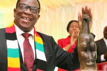 ১৩৭ বছর পর দেশে ফিরল জিম্বাবুয়ের সেই ঐতিহাসিক ‘পাখি’