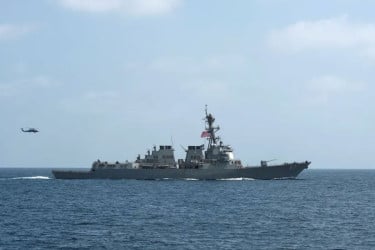 ইরানের জাহাজে অভিযান চালাতে প্রস্তুত হচ্ছে যুক্তরাষ্ট্র, হুঁশিয়ারি তেহরানের