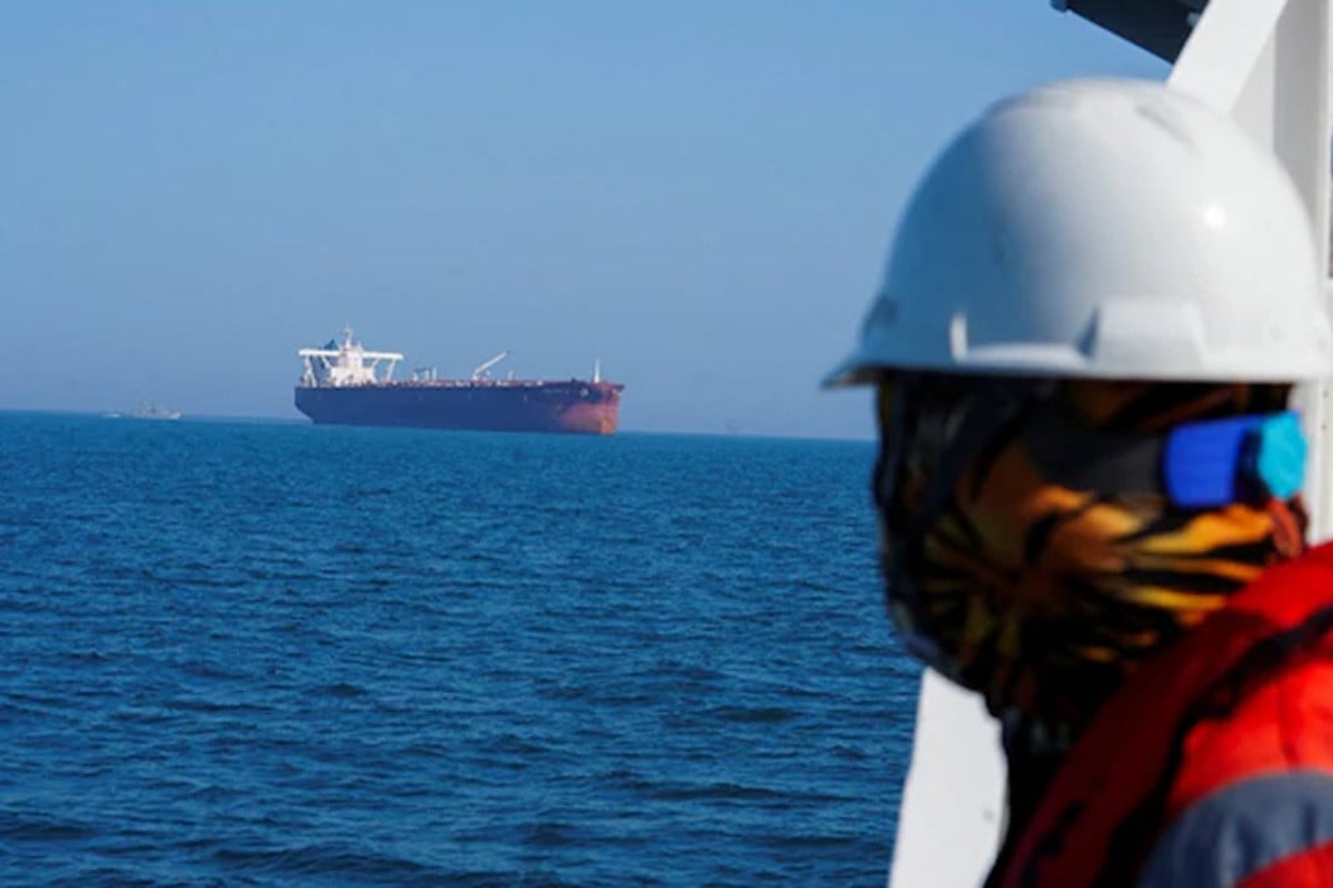 হরমুজ প্রণালিতে দুটি ভারতীয় জাহাজে গুলি, ইরানের রাষ্ট্রদূতকে তলব দিল্লির