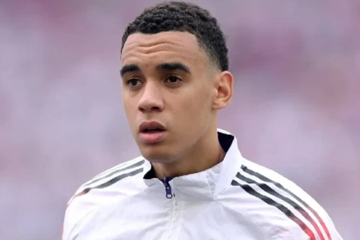 শিশুদের জন্য দুটি বই লিখলেন জামাল মুসিয়ালা