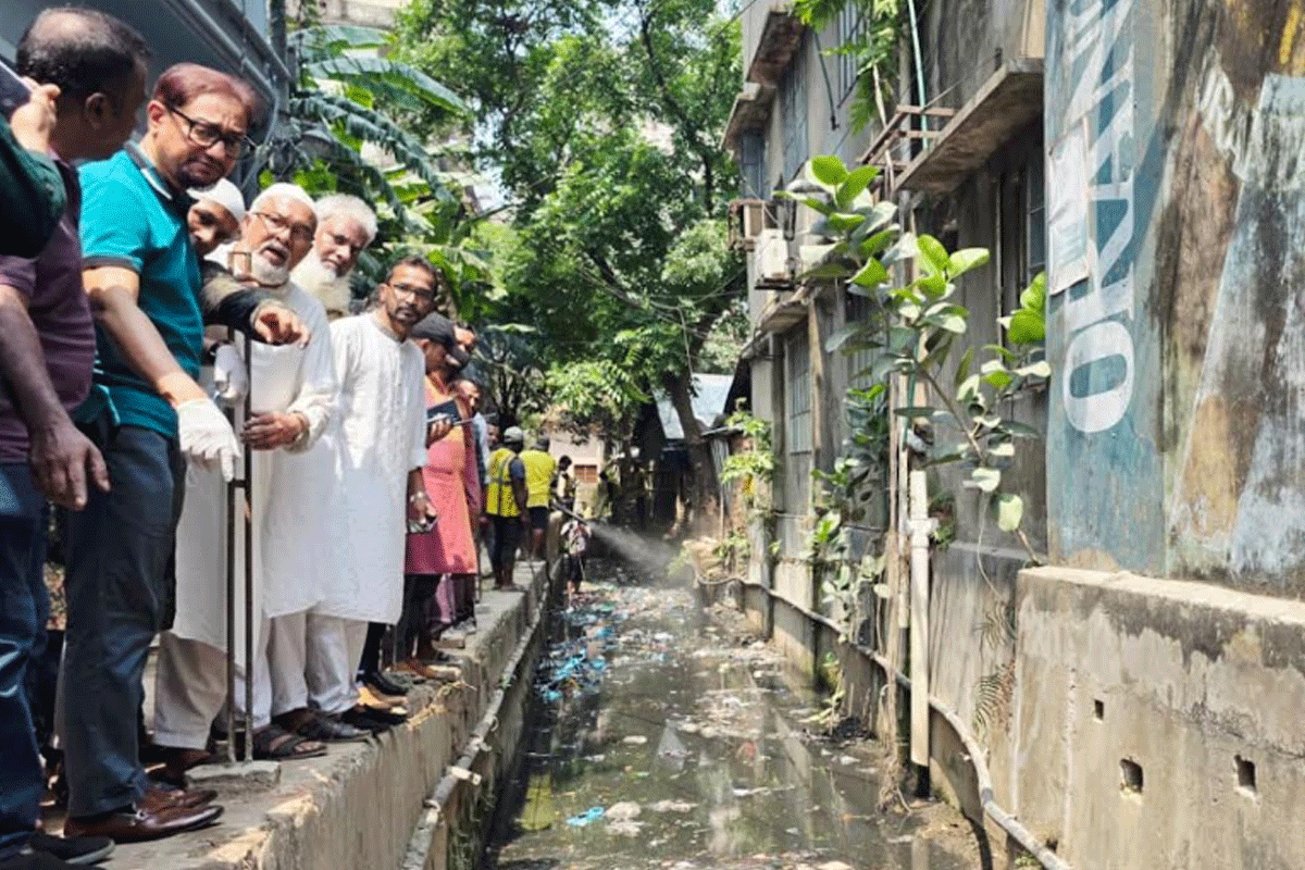 চসিকের খাল-নালা পরিষ্কার কর্মসূচি শুরু