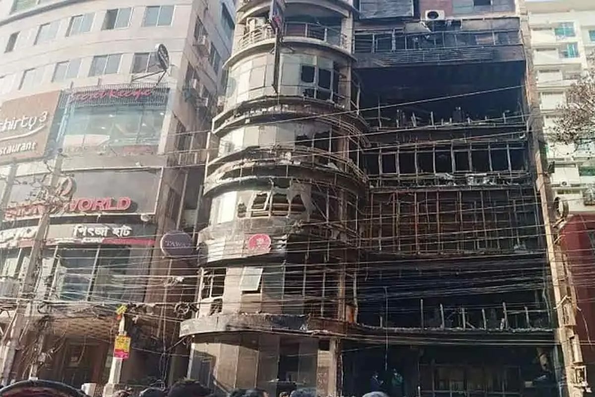 বেইলি রোড ট্র্যাজেডি : ১৩ আসামির বিরুদ্ধে গ্রেফতারি পরোয়ানা