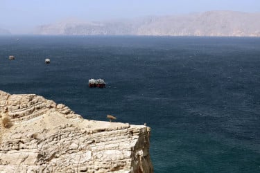 মার্কিন অবরোধ প্রত্যাহার না হওয়া পর্যন্ত হরমুজ প্রণালি বন্ধ থাকবে: আইআরজিসি
