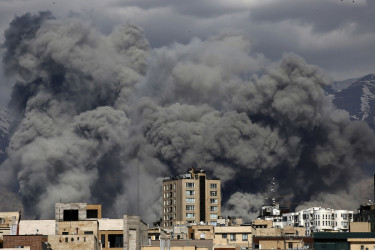 যুদ্ধকালে যুক্তরাষ্ট্র-ইসরায়েলি হামলায় ইরানে নিহত ৩,৪৬৮