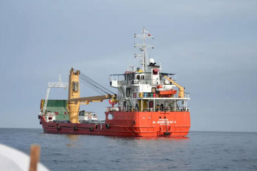 হরমুজে উত্তেজনা, মার্কিন মাইন অপসারণ ব্যর্থ দাবি ইরানের