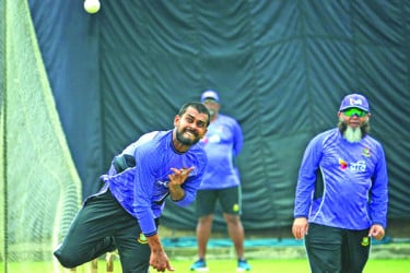 একাদশ নির্বাচনে মধুর সমস্যা