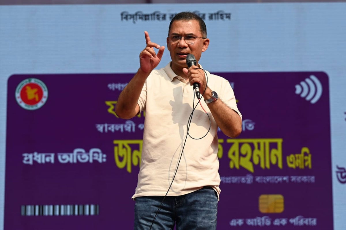 ছবিতে প্রধানমন্ত্রী তারেক রহমানের বগুড়া সফর