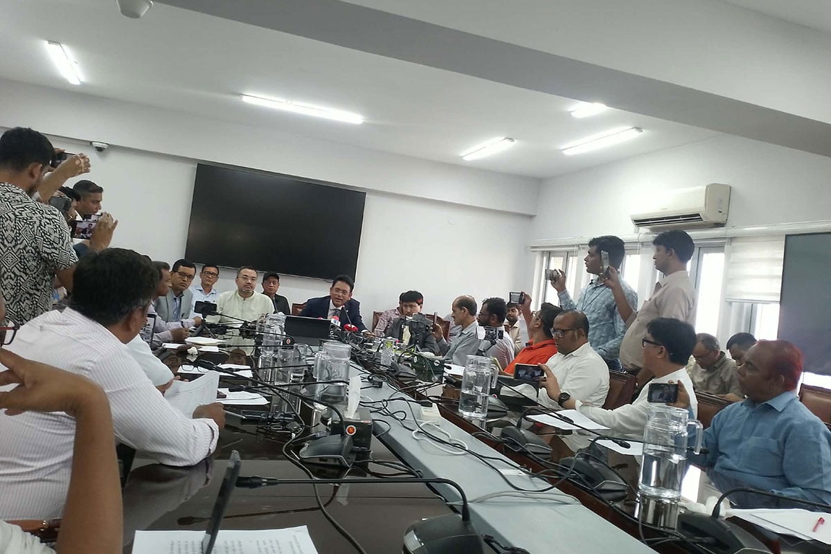 এসএসসি পরীক্ষার সময় বন্ধ থাকছে না কোচিং সেন্টার : শিক্ষামন্ত্রী