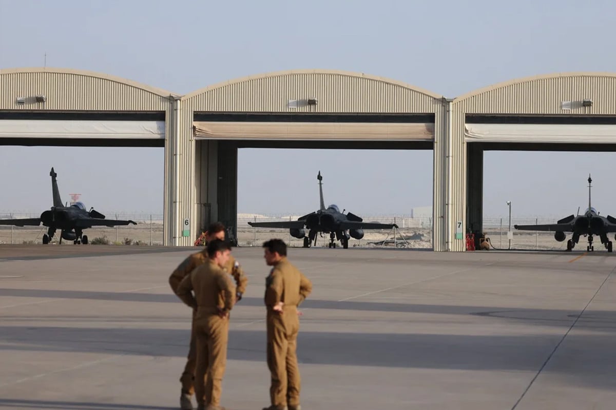 আমিরাত থেকে মার্কিন ঘাঁটি সরিয়ে নেয়ার দাবি