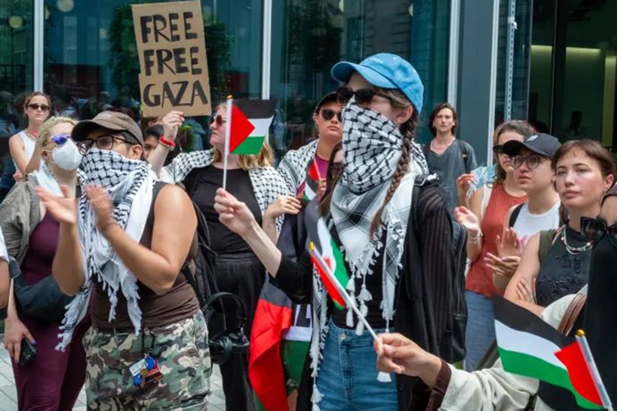 যুক্তরাজ্যে ১২ বিশ্ববিদ্যালয়ের গোপন কর্মকাণ্ড ঘিরে বিতর্ক চরমে