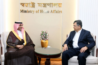 স্বরাষ্ট্রমন্ত্রীর সঙ্গে সৌদি রাষ্ট্রদূতের সৌজন্য সাক্ষাৎ
