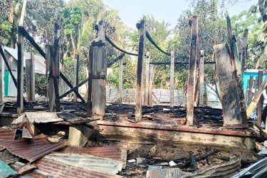 মাদকের টাকা না পেয়ে নিজ ঘরে আগুন দেওয়ার অভিযোগ