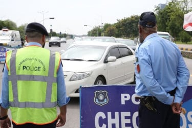 সত্যিই কি ইসলামাবাদ যাচ্ছে ইরানি প্রতিনিধি দল?