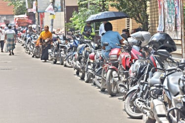 তেল নিয়ে নৈরাজ্য সবকিছুতে