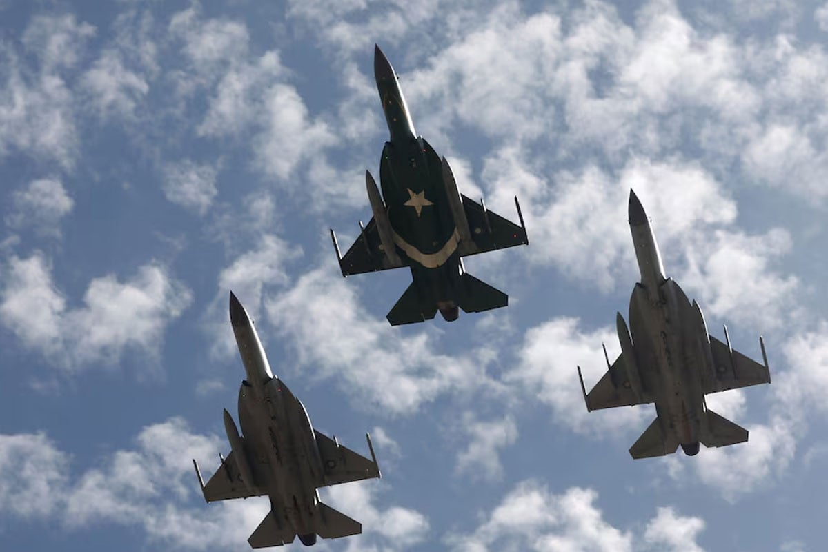 সৌদি আরবের চাপে সুদানের অস্ত্র চুক্তি বাতিল করল পাকিস্তান