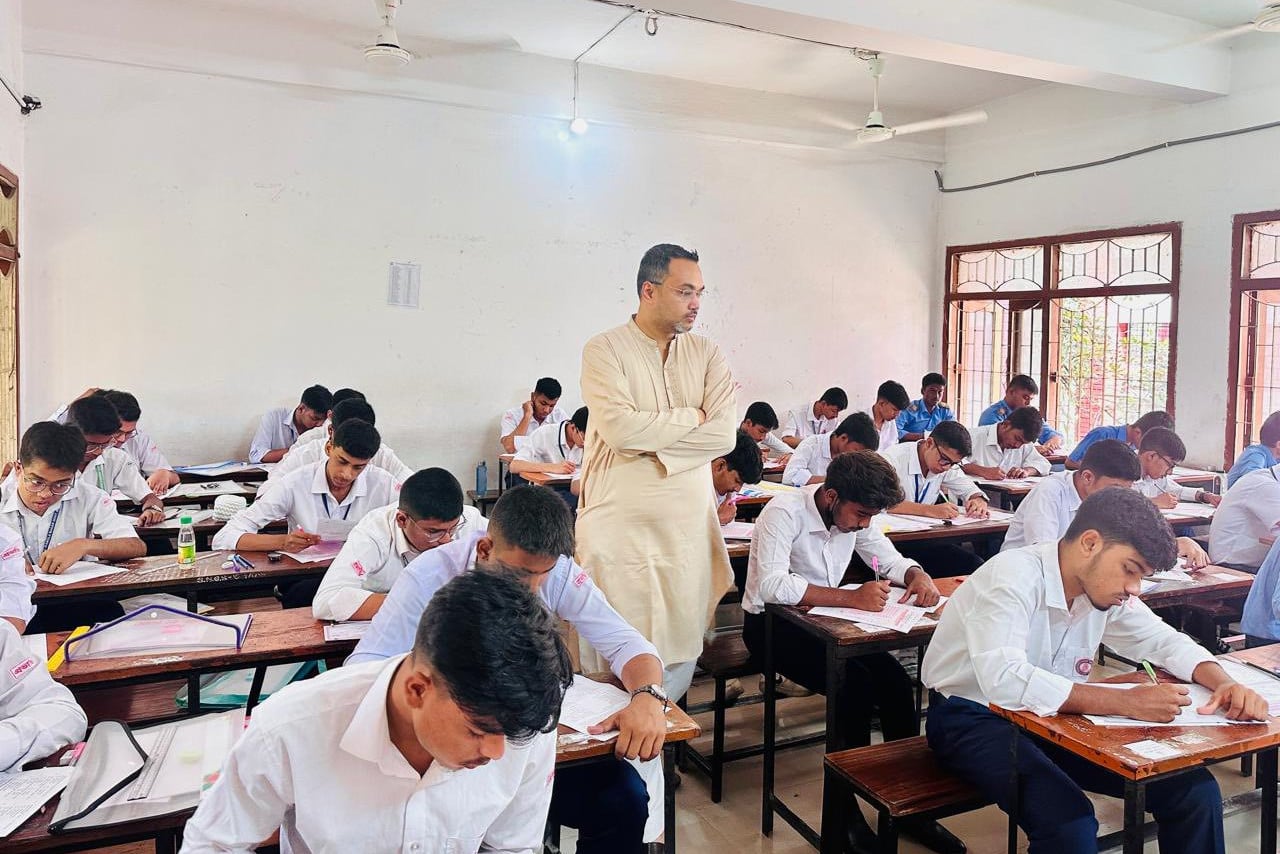 এসএসসি কেন্দ্রে শিক্ষার্থীদের উৎসাহ-উদ্দীপনা দেখলাম : মাহদী আমিন