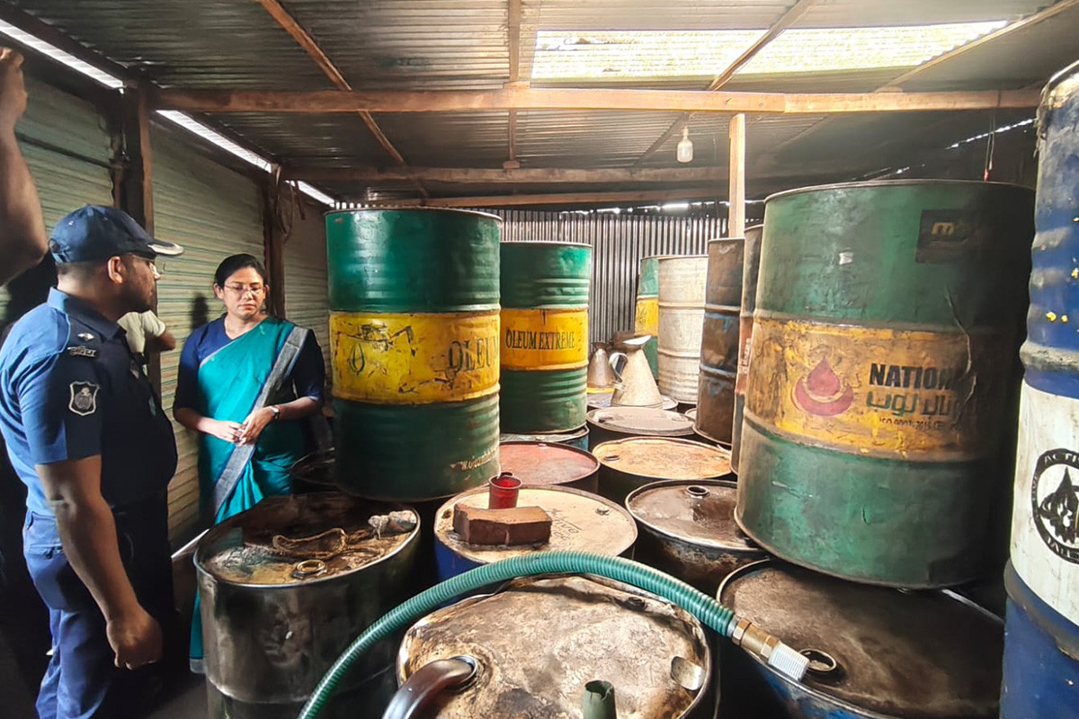 সিরাজগঞ্জে ১৭৪৪ লিটার ডিজেল জব্দ, ব্যবসায়ীর কারাদন্ড