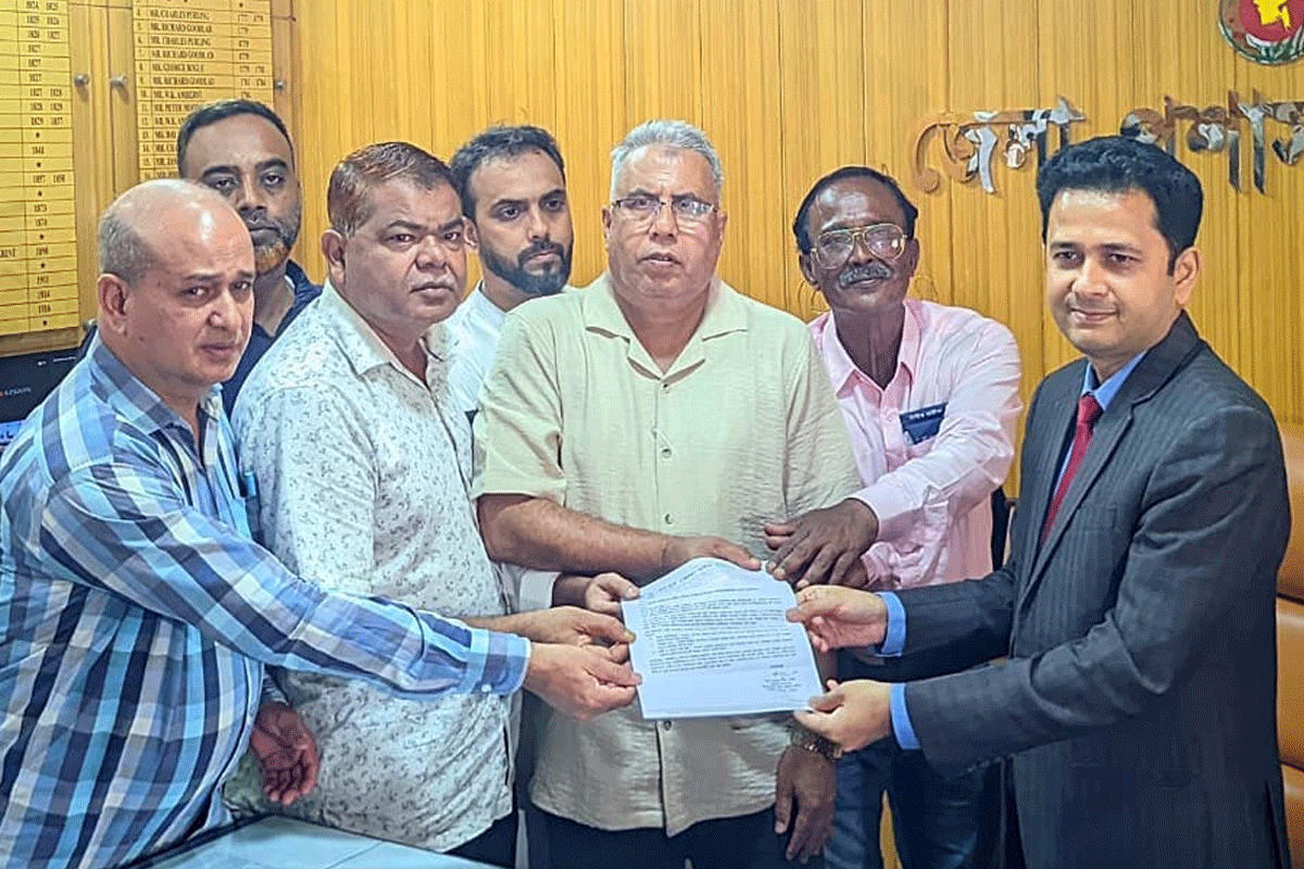 রংপুরে গণপরিবহনের ভাড়া সমন্বয়সহ তিন দাবিতে স্মারকলিপি