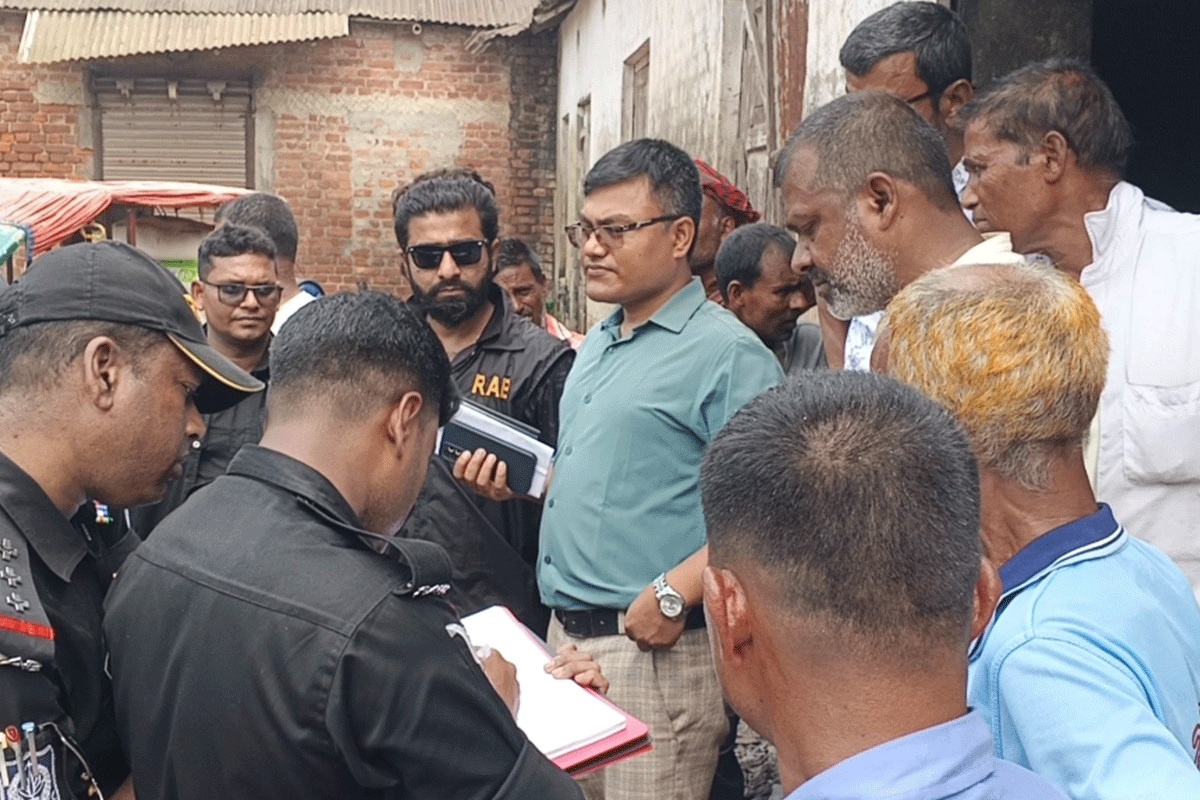 গাইবান্ধায় বেশি দামে তেল বিক্রির অভিযোগে জরিমানা