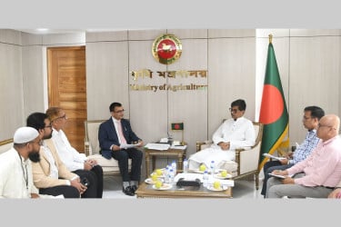 কৃষিমন্ত্রীর সঙ্গে আন্তর্জাতিক ধান গবেষণা ইনস্টিটিউটের কান্ট্রি রিপ্রেজেন্টেটিভের সৌজন্য সাক্ষাৎ