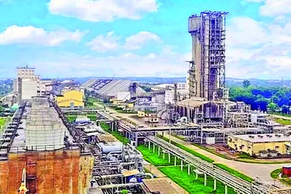 কাঁচামাল নেই, তিন সার কারখানার উৎপাদন বন্ধ