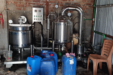 কেরানীগঞ্জে এক লাখ কেজি ভেজাল মধু জব্দ
