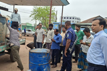 পাচারের সময় ৮৩৫ লিটার ডিজেল জব্দ, ফিলিং স্টেশনকে জরিমানা