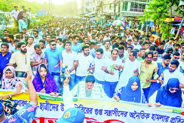 গুপ্ত নিয়ে উত্তপ্ত ক্যাম্পাস