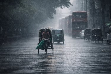 দেশের দুই অঞ্চলে বজ্রবৃষ্টির পূর্বাভাস