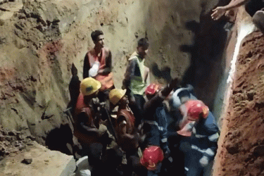 ওয়াসার স্যুয়ারেজ প্রকল্পের কাজে মাটিচাপা পড়ে ২ শ্রমিক নিহত