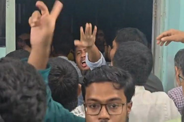 কুমিল্লায় ছাত্রদল-শিবির সংঘর্ষে আহত ১০, ক্যাম্পাসে পুলিশ মোতায়েন