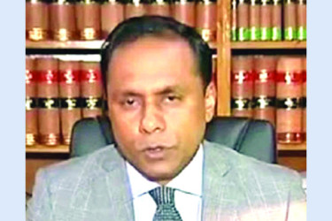 রাজনীতি করলে শিক্ষকতা ছেড়ে দিন