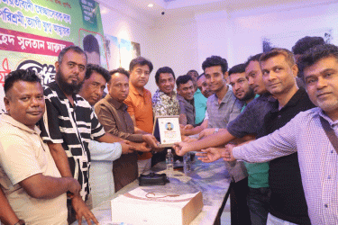 মালয়েশিয়া স্বেচ্ছাসেবক দলের যুগ্ম-আহ্বায়ক মারুফকে বিদায়ি সংবর্ধনা