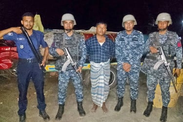 হাতিয়ায় মজুদকৃত ৩০০০ লিটার ডিজেল জব্দ, আটক এক