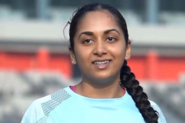 জাতীয় দলে যোগ দিতে কাল দেশে আসছেন আনিকা