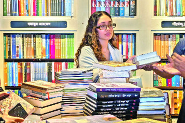 বিশ্বসাহিত্য কেন্দ্রে জাইমা রহমান