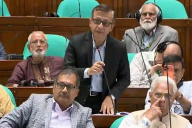 পাটকলগুলোর উৎপাদন সক্ষমতা বৃদ্ধিতে সরকার নানামুখী সহায়তা দিচ্ছে : মন্ত্রী