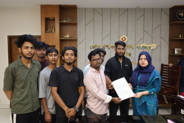 মুন্সীগঞ্জে শিক্ষা প্রতিষ্ঠানে শিক্ষাবিরোধী কার্যক্রম বন্ধ করতে স্মারকলিপি