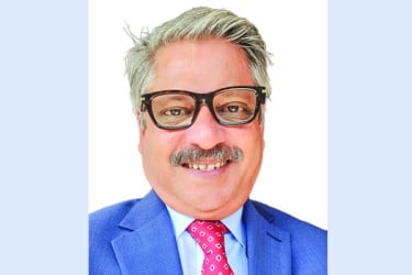 ঘুষ বন্ধ করেন, কর কমাতে বলব না