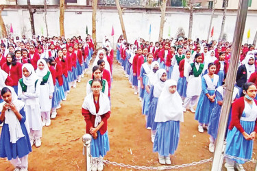 নেই নারী শিক্ষক, পড়াশোনায় ছন্দপতন