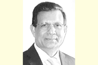 দলকে সরকার থেকে আলাদা রাখা উচিত