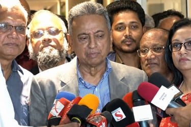 ফ্যামিলি কার্ড প্রকল্প ভুল সংশোধনীর মাধ্যমে জোরদার হবে: অর্থমন্ত্রী