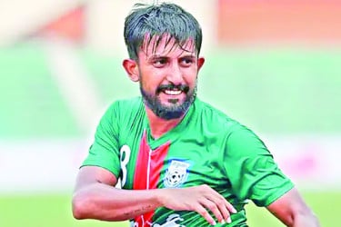 অবসর নিচ্ছেন মামুনুল