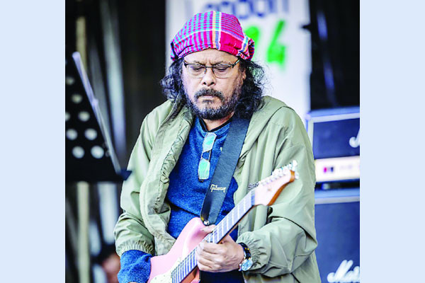 পর্তুগালে গাইবেন জেমস