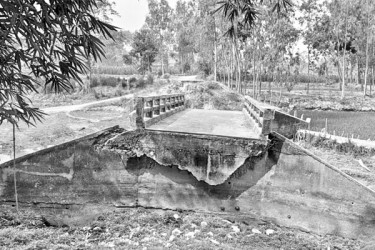ভাঙা সেতু ৯ বছরেও পুনর্নির্মাণ হয়নি