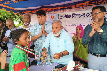 সোনারগাঁয়ে প্রাথমিক বিদ্যালয় ফুটবল গোল্ডকাপের জমজমাট ফাইনাল