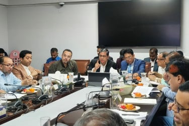 বিনামূল্যে স্কুলড্রেস-ব্যাগ-জুতা পাবে প্রাথমিক শিক্ষার্থীরা