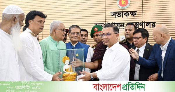 বর্তমান সরকার ধর্ম নিয়ে রাজনীতি করতে চায় না : প্রধানমন্ত্রী - bd